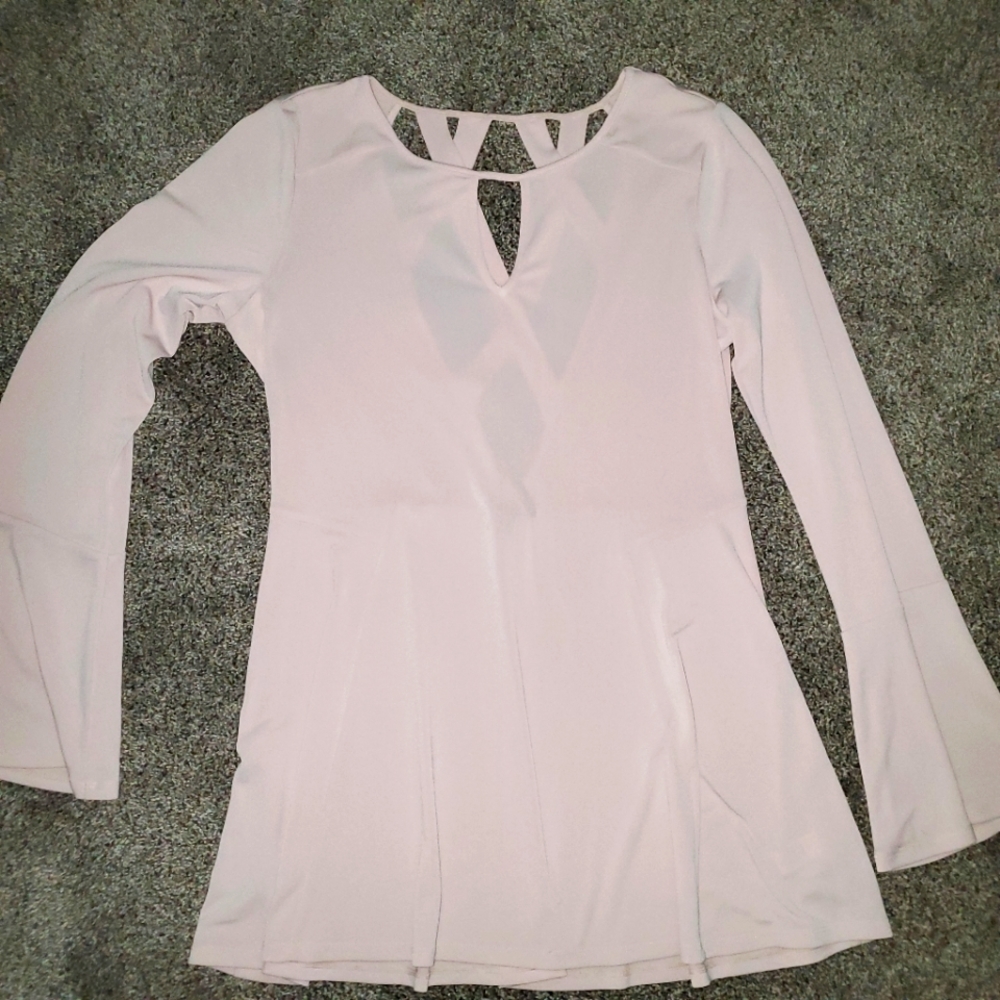 Bell sleeve top